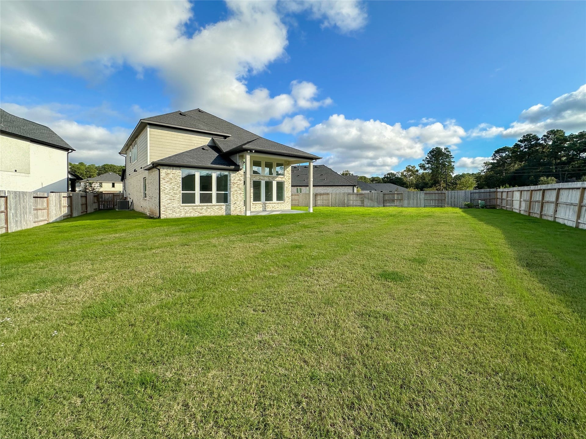 9411 Coleraine Court, Tomball, TX 77375 9411 Coleraine Court, Tomball, TX 77375