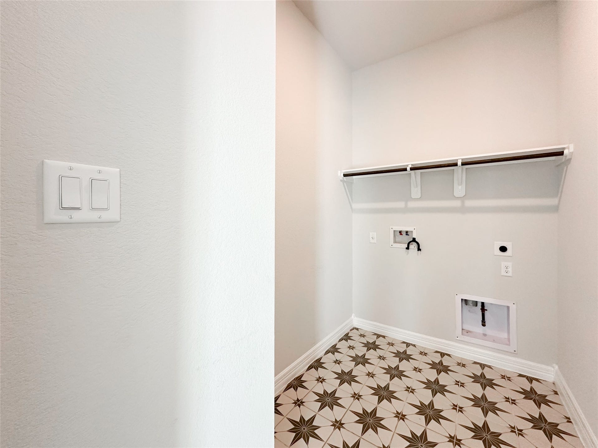 9411 Coleraine Court, Tomball, TX 77375 9411 Coleraine Court, Tomball, TX 77375