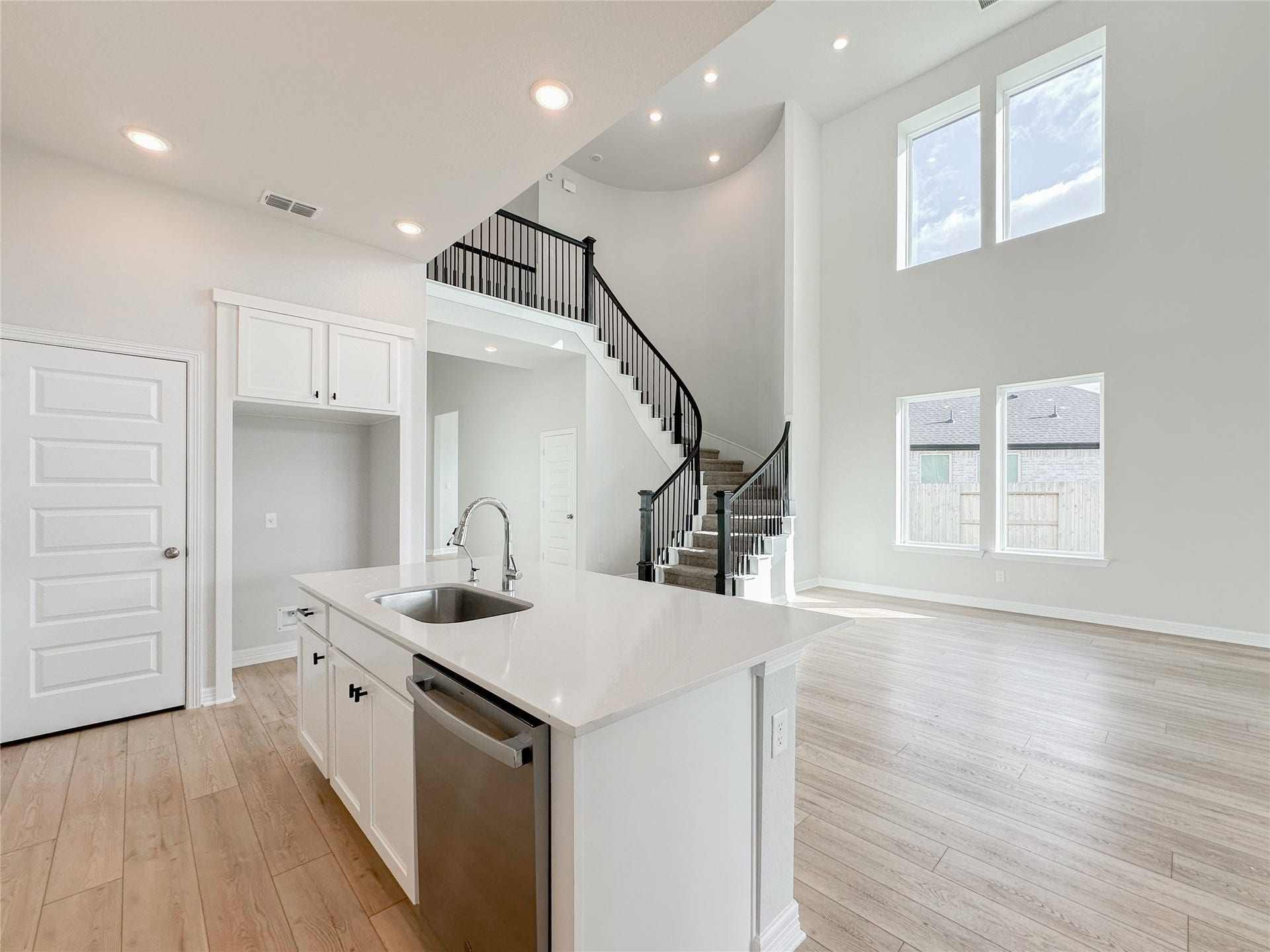 9411 Coleraine Court, Tomball, TX 77375 9411 Coleraine Court, Tomball, TX 77375