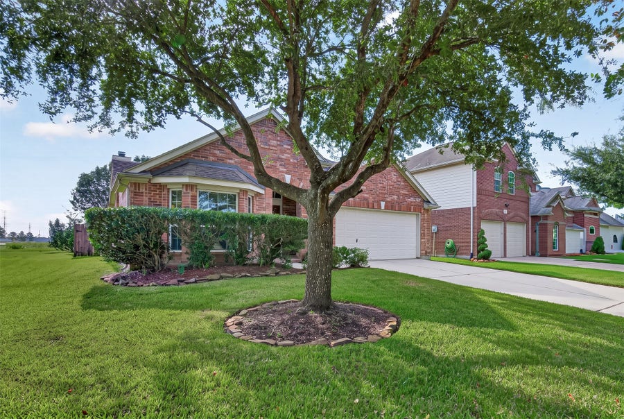 Property photo for 11743 Berkway Trail, Houston, TX