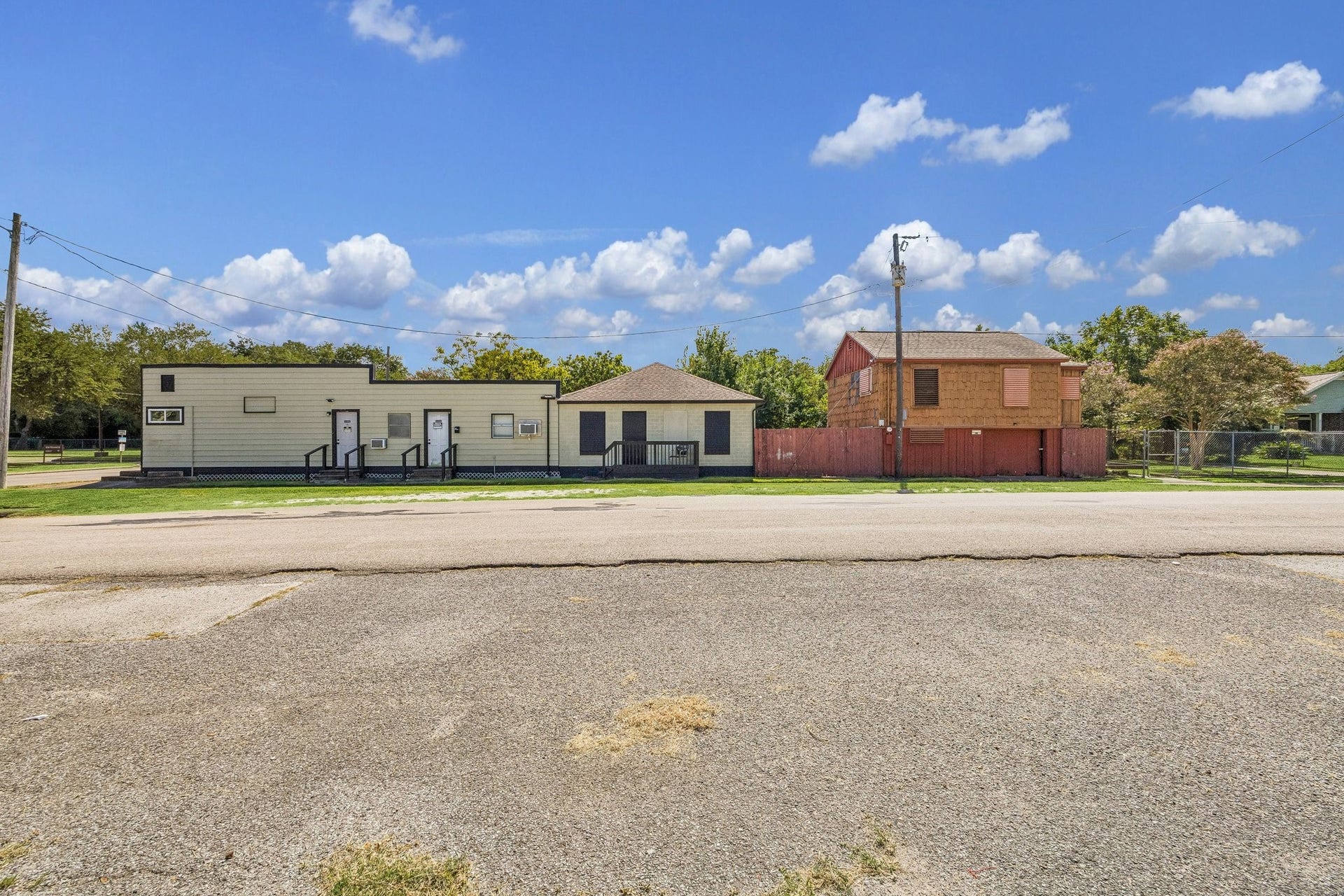 2507 3rd Avenue N, Texas City, TX 77590 2507 3rd Avenue N, Texas City, TX 77590