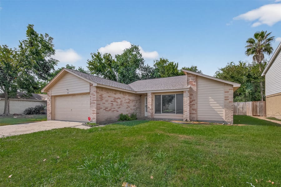 Property photo for 1915 Aldates Drive, Houston, TX