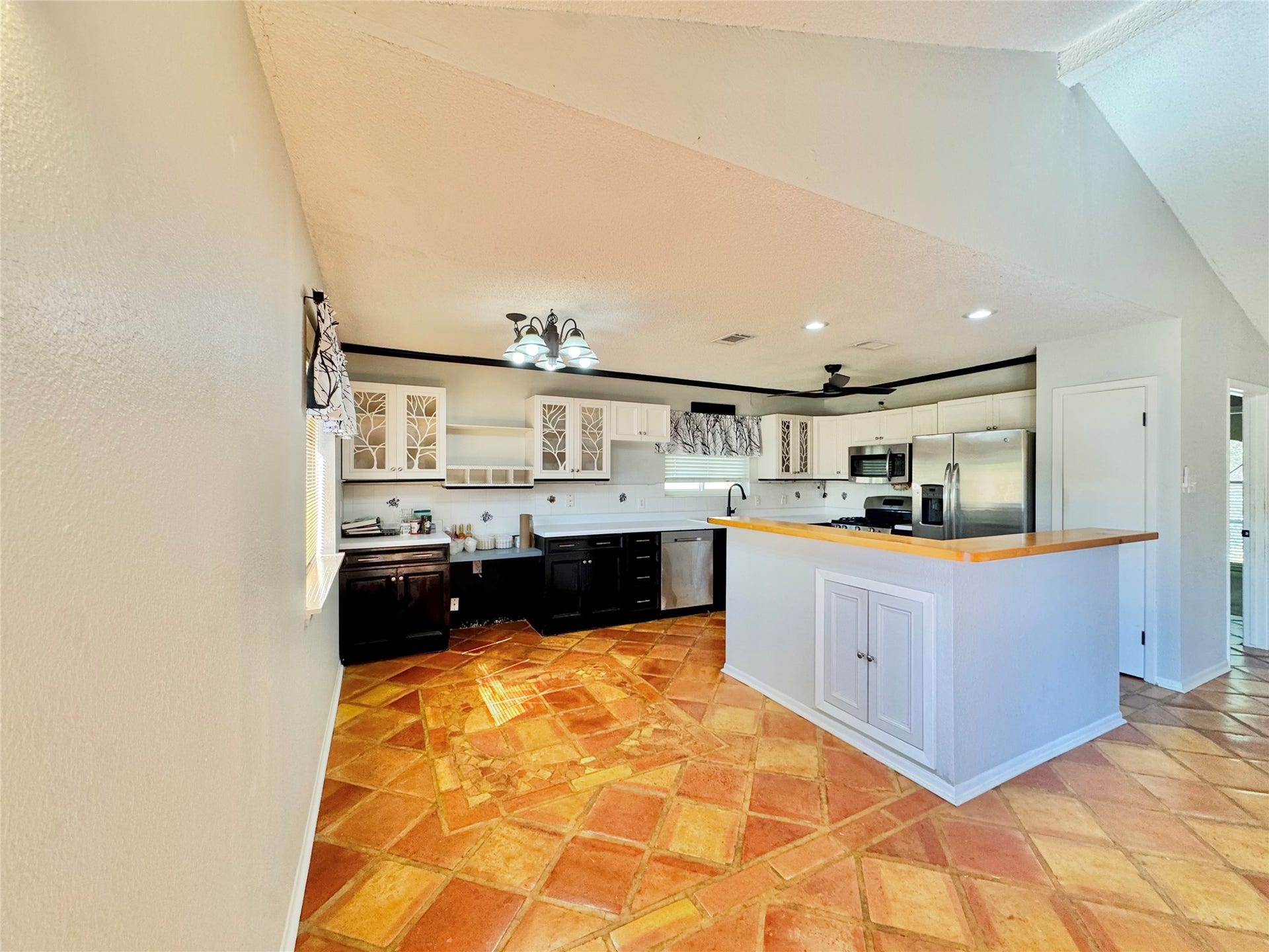 2109 Kingsway Drive, League City, TX 77573