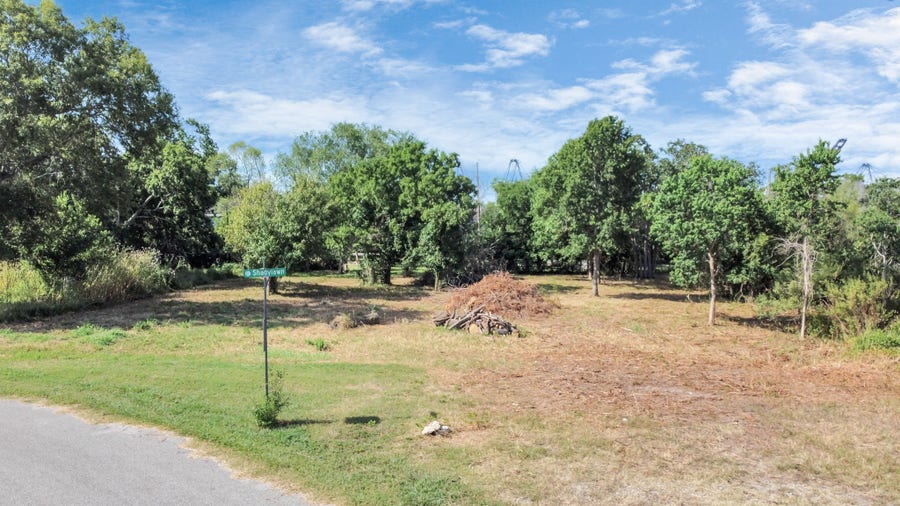 Property photo for 0 Shadylawn Avenue, La Porte, TX