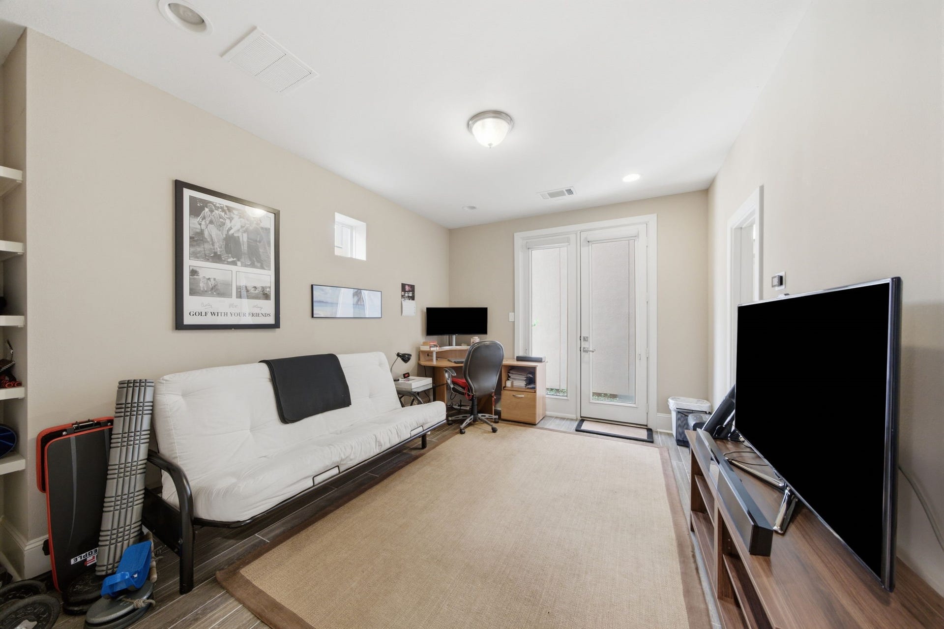 5531 Venice Street, Houston, TX 77007 This private retreat provides separation from the main living areas for added comfort and convenience.