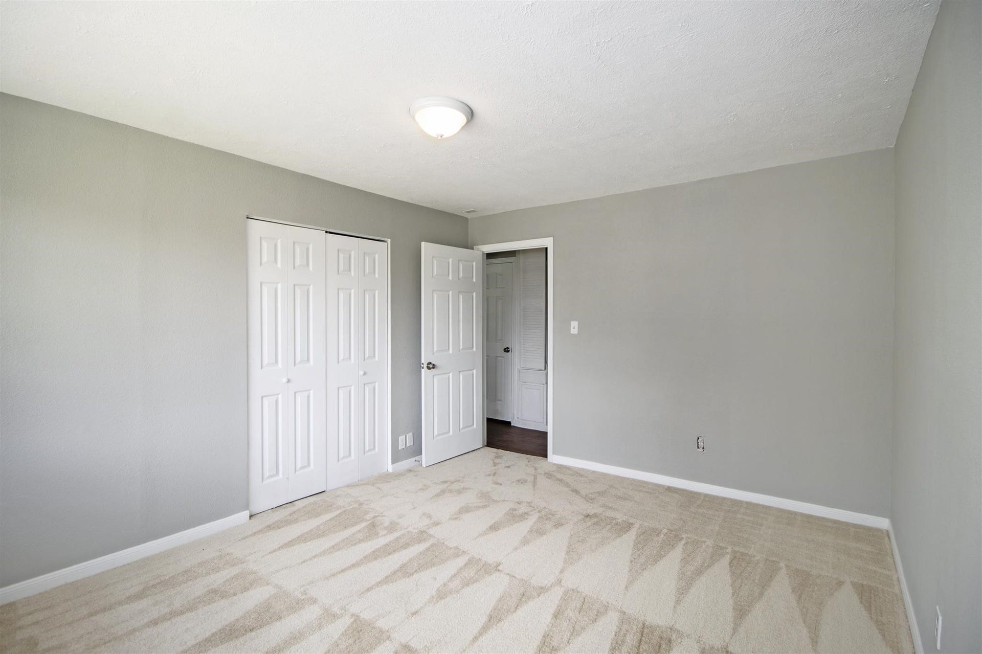 7 Talisman Court, Houston, TX 77076