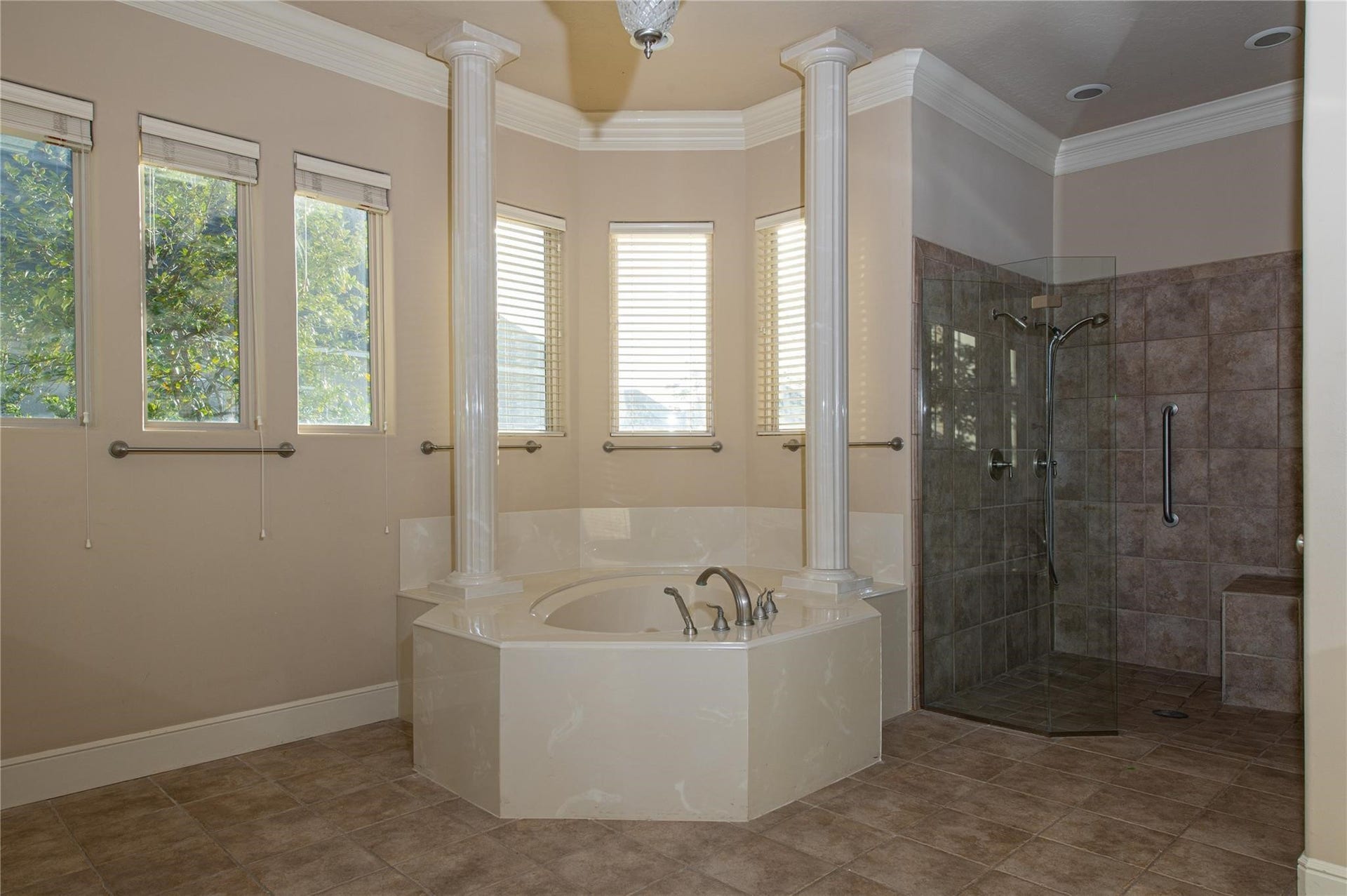 25702 Golden Bell Drive, Spring, TX 77389 25702 Golden Bell Drive, Spring, TX 77389