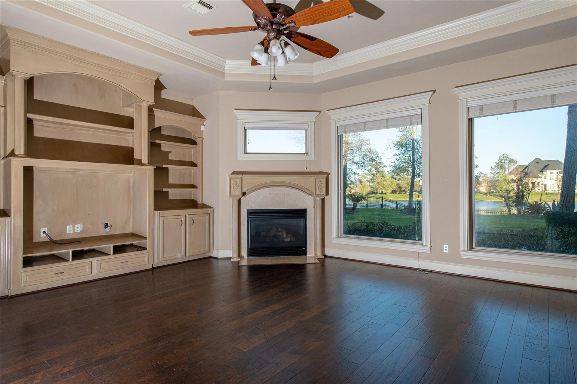 25702 Golden Bell Drive, Spring, TX 77389 25702 Golden Bell Drive, Spring, TX 77389