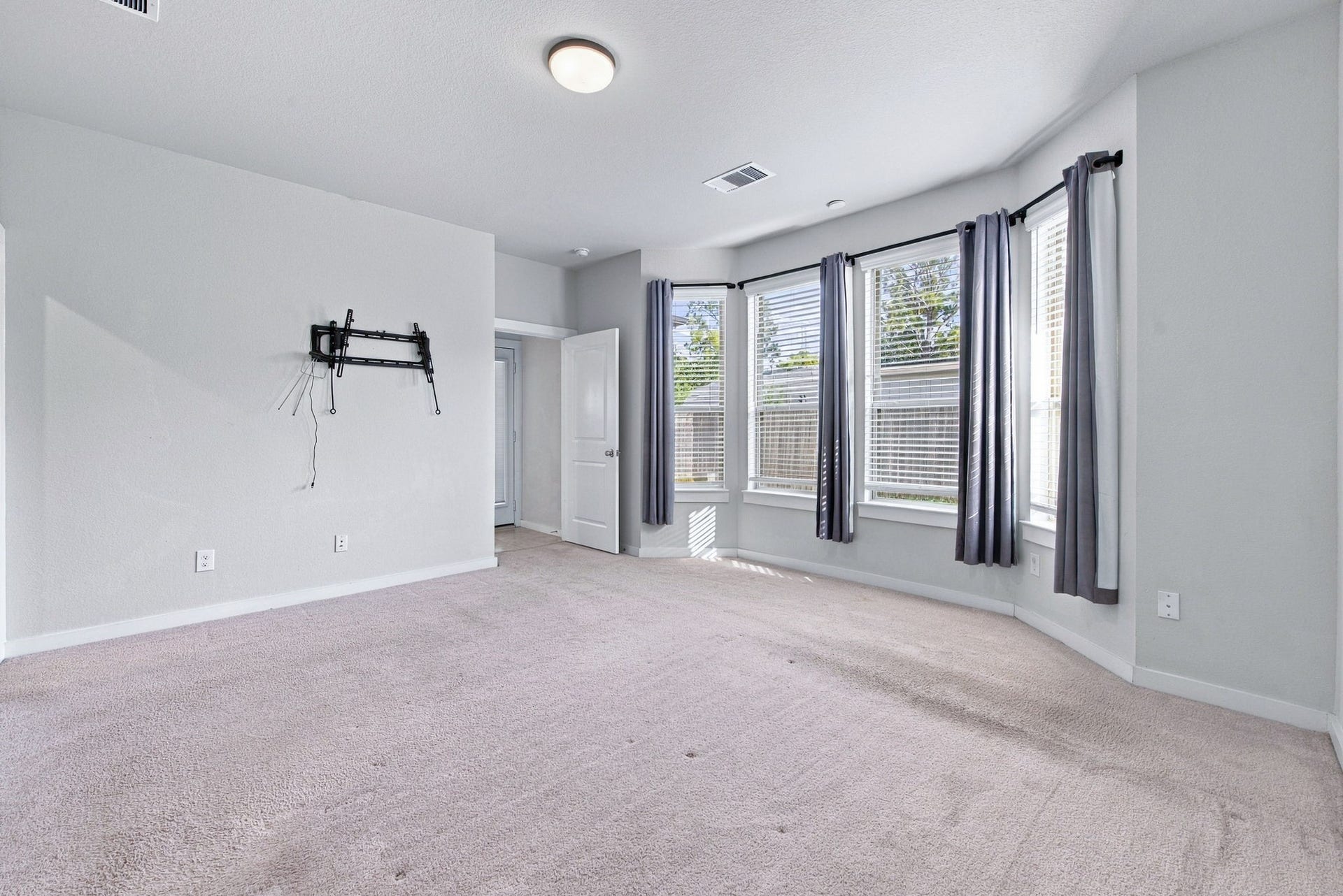 5079 Klein Orchard Drive, Houston, TX 77066