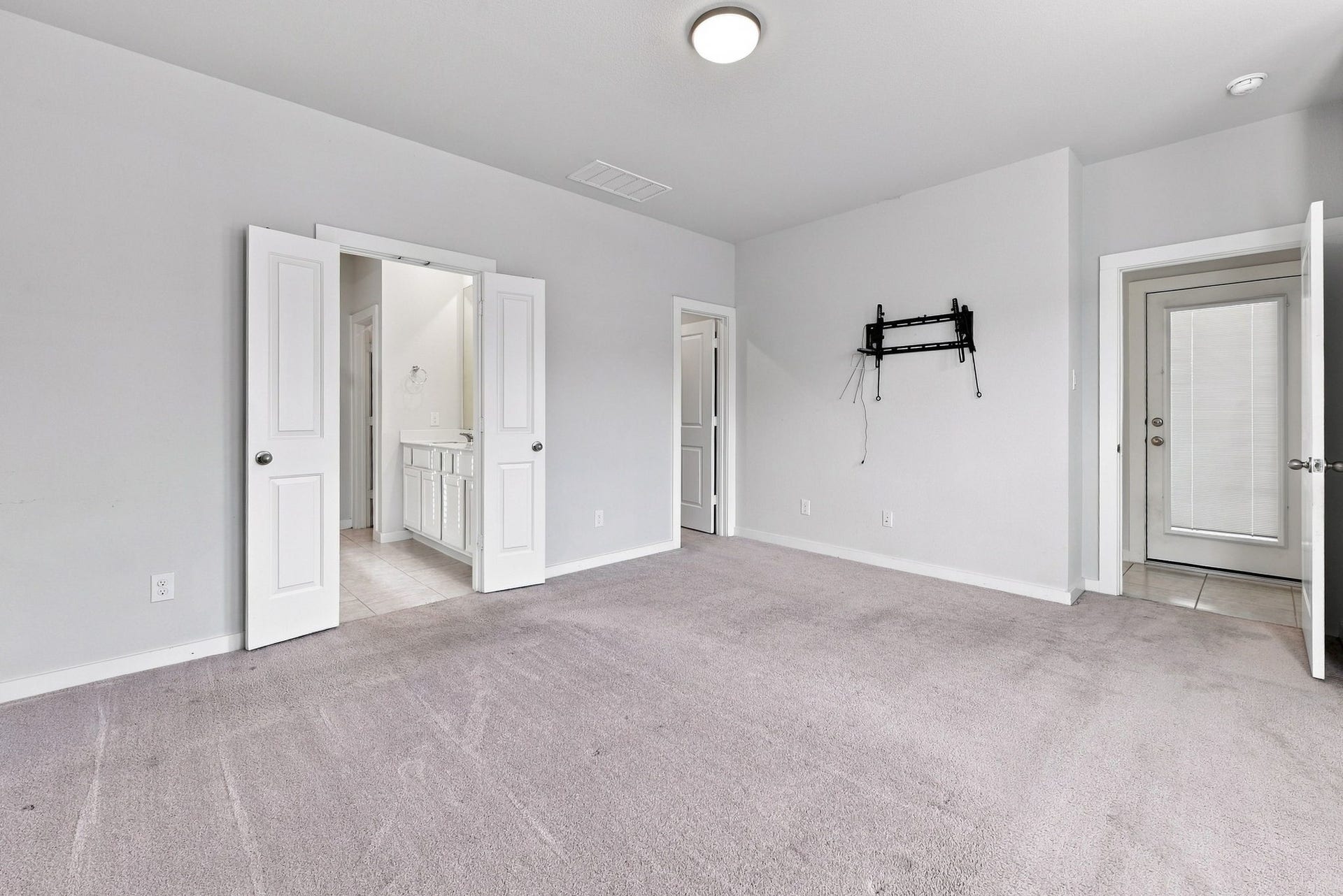 5079 Klein Orchard Drive, Houston, TX 77066