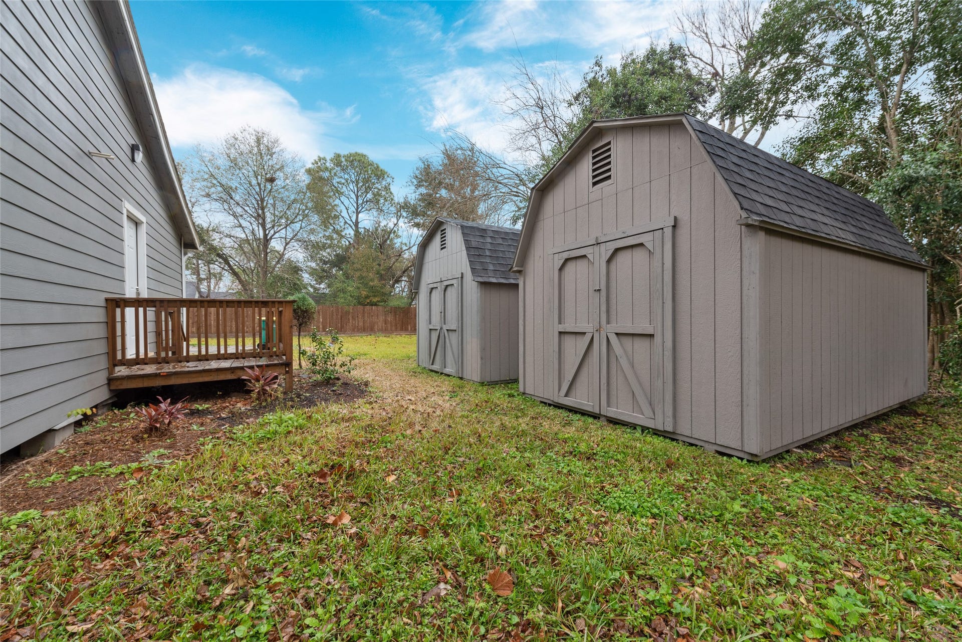 2513 S Grand Boulevard, Pearland, TX 77581 2513 S Grand Boulevard, Pearland, TX 77581