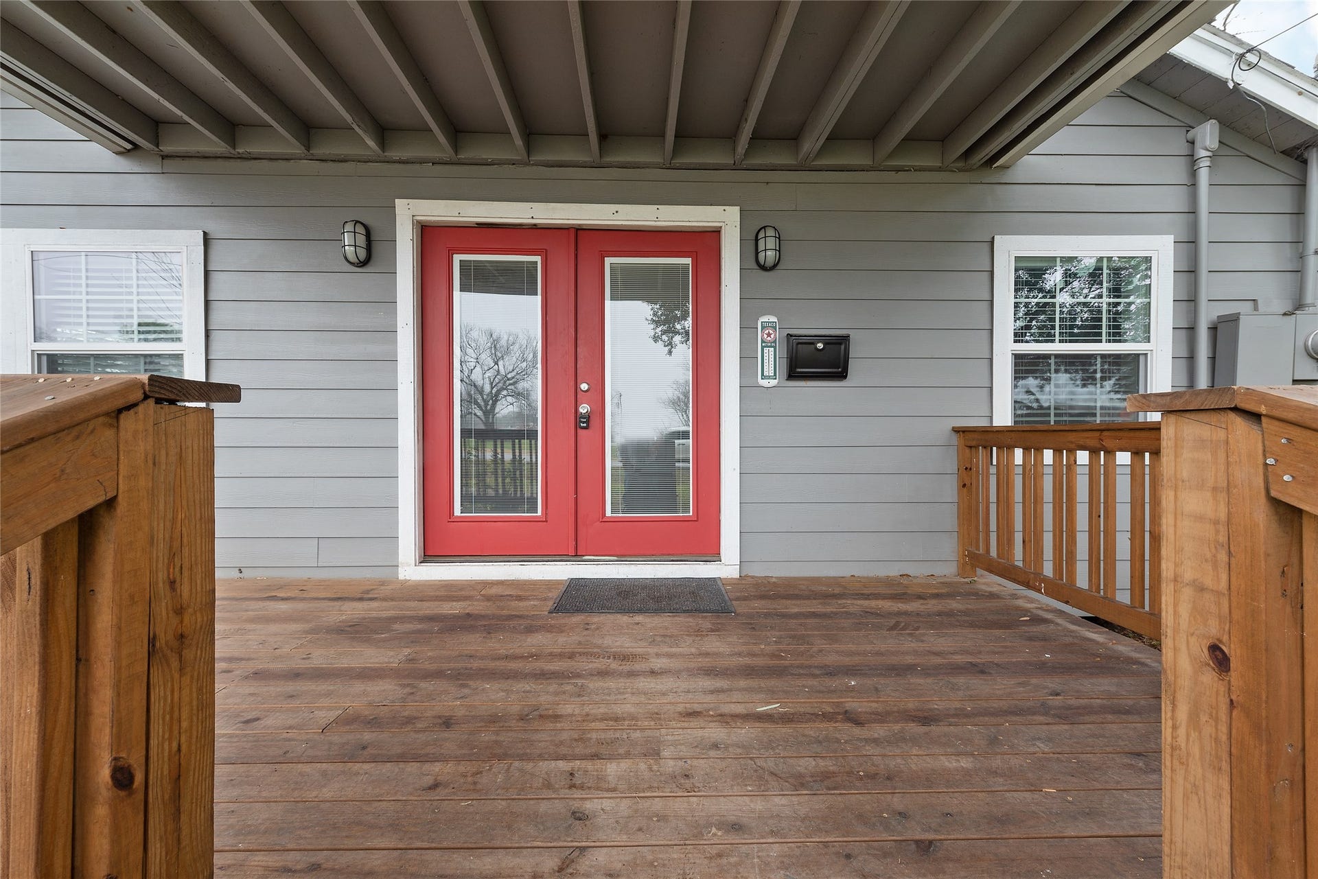 2513 S Grand Boulevard, Pearland, TX 77581 2513 S Grand Boulevard, Pearland, TX 77581