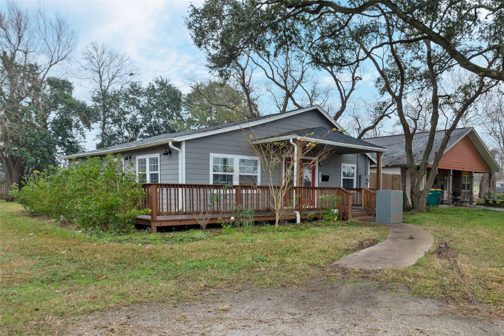 2513 S Grand Boulevard, Pearland, TX 77581 2513 S Grand Boulevard, Pearland, TX 77581