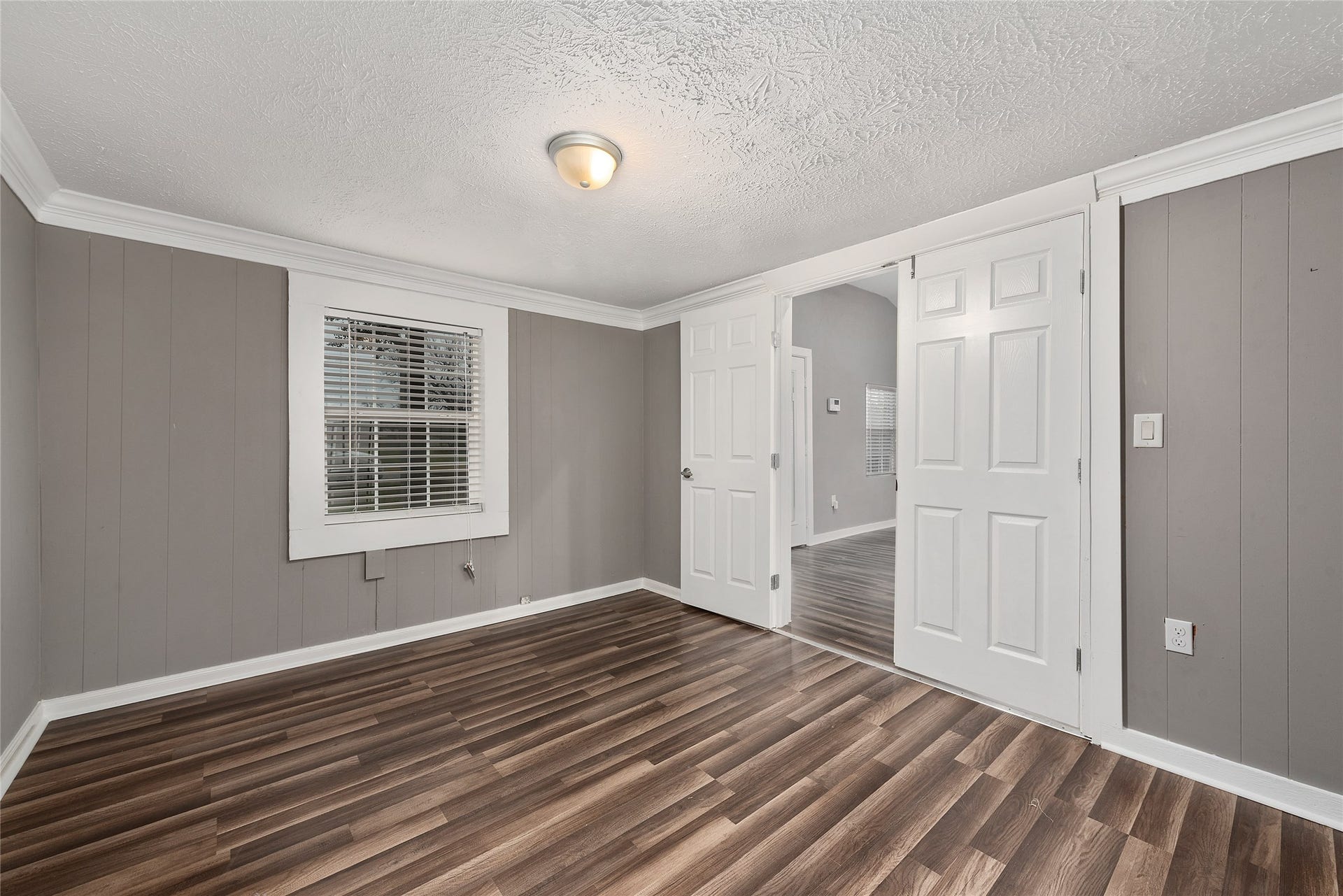 2513 S Grand Boulevard, Pearland, TX 77581 2513 S Grand Boulevard, Pearland, TX 77581