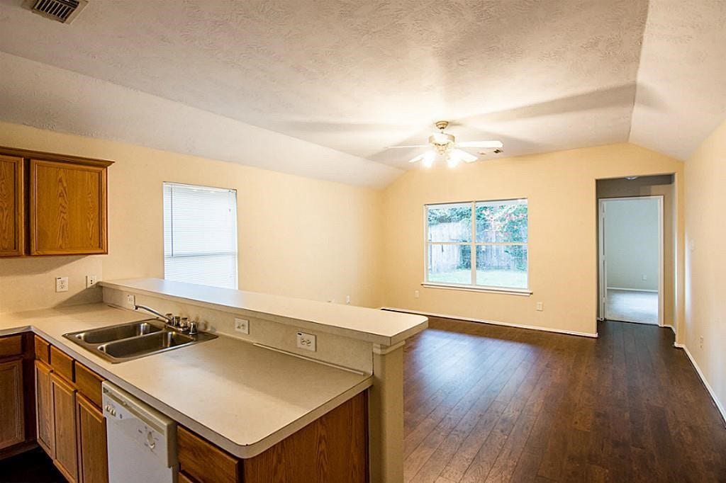 87 Hockenberry Place, The Woodlands, TX 77385 87 Hockenberry Place, The Woodlands, TX 77385