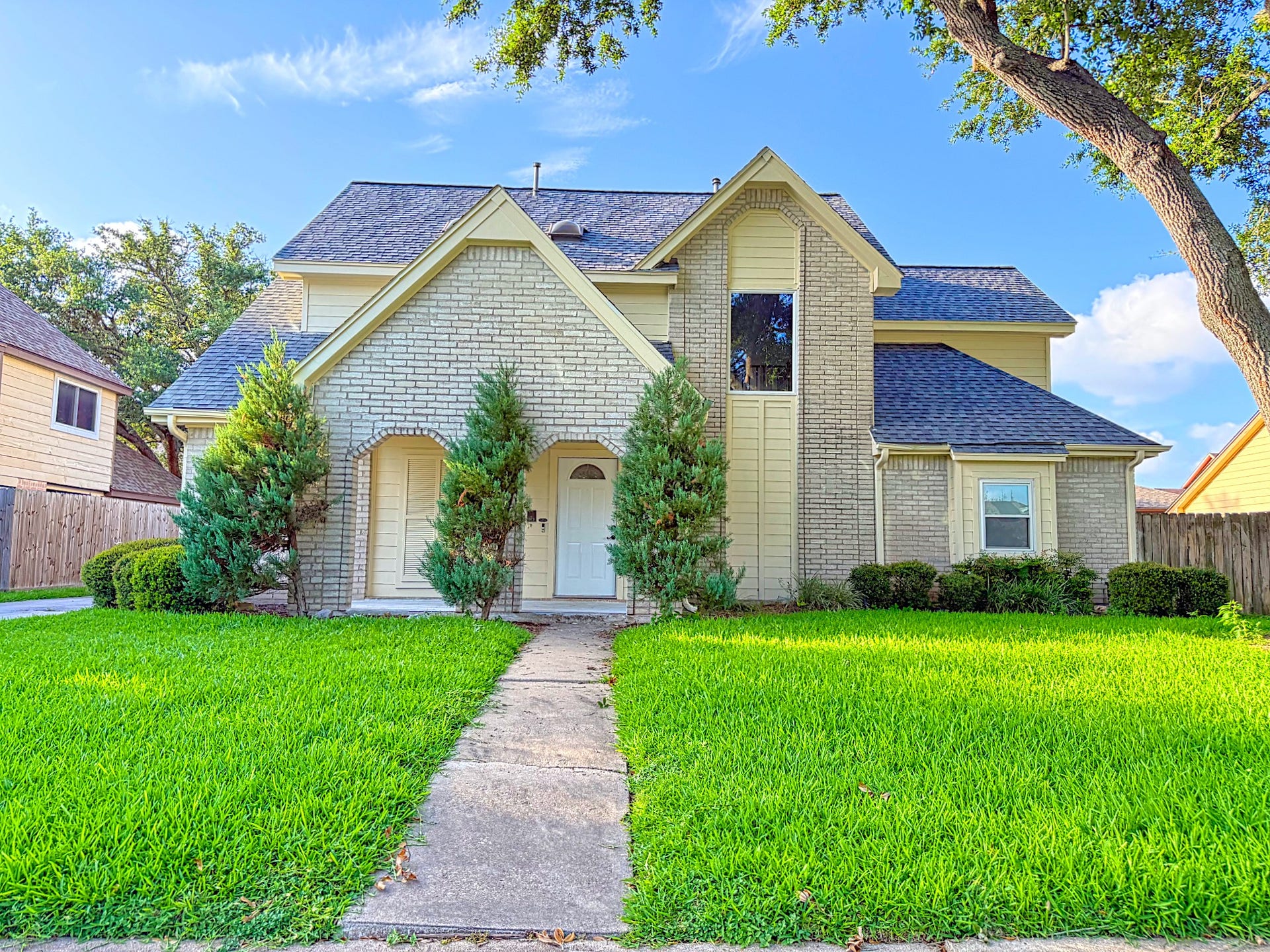 2210 Redcliff Drive, Missouri City, TX 77489 2210 Redcliff Drive, Missouri City, TX 77489