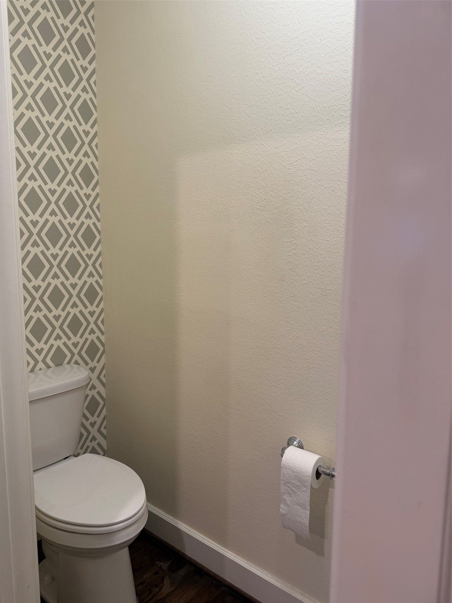 1342 Rutland Street, #206, Houston, TX 77008 Half Bath