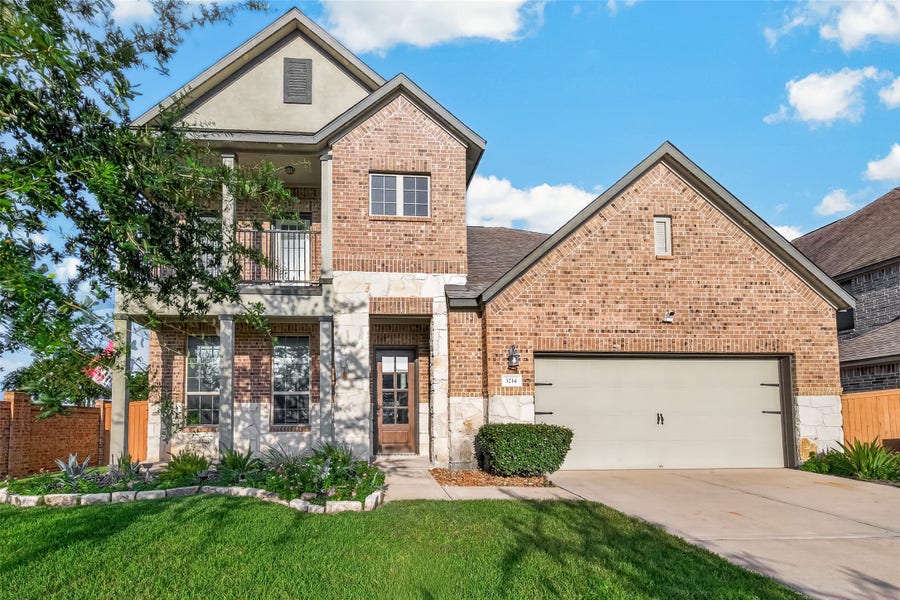 Property photo for 3214 Red Pebble Lane, Texas City, TX