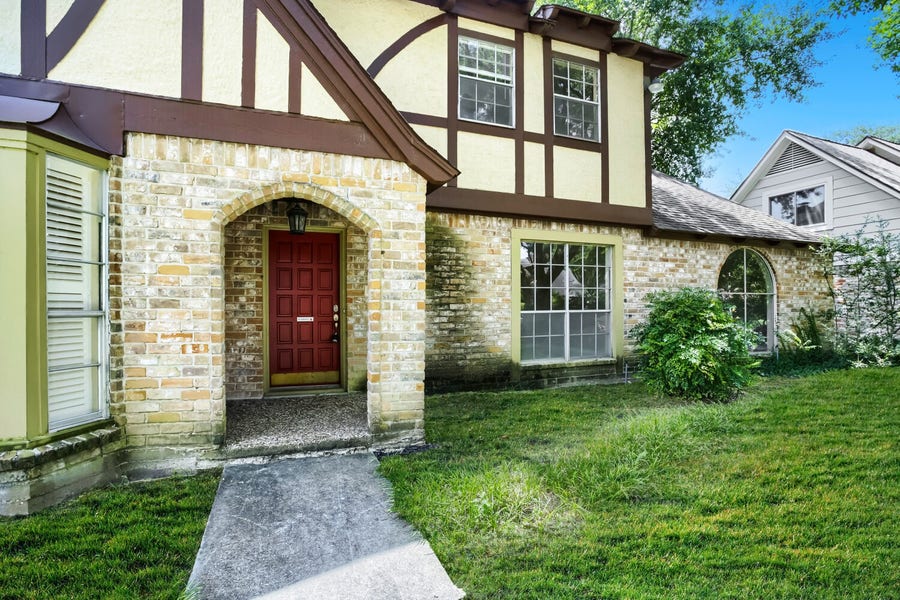 Property photo for 10903 Tupper Lake Drive, Houston, TX