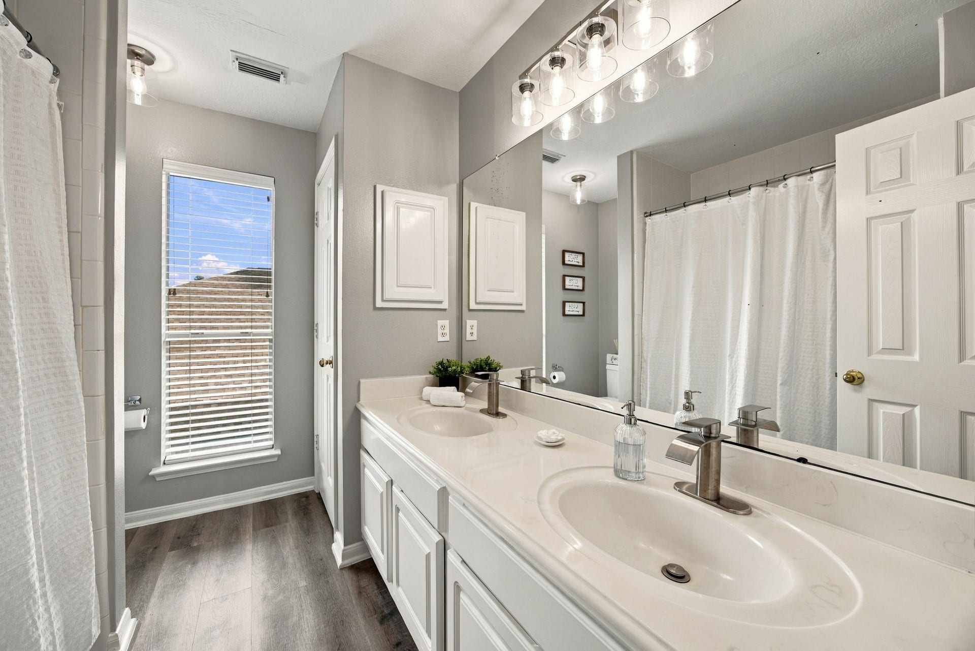 20934 Deauville Drive, Spring, TX 77388 20934 Deauville Drive, Spring, TX 77388