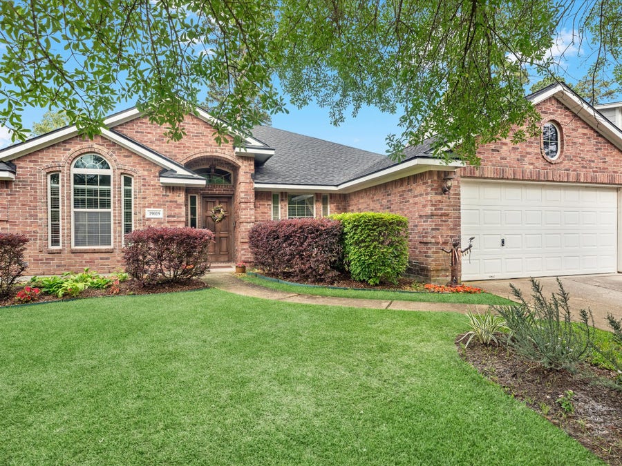 Property photo for 19019 Relay Rd, Humble, TX