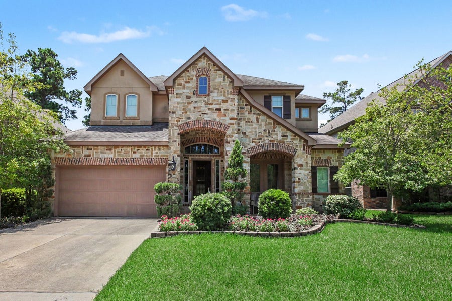 Property photo for 11 Canoe Bend Drive, Spring, TX