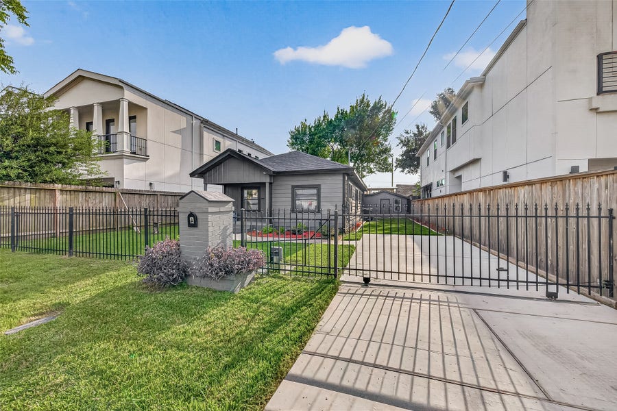 Property photo for 1507 Laird Street, Houston, TX