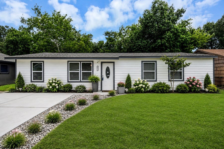 Property photo for 5835 Kenilwood Drive, Houston, TX