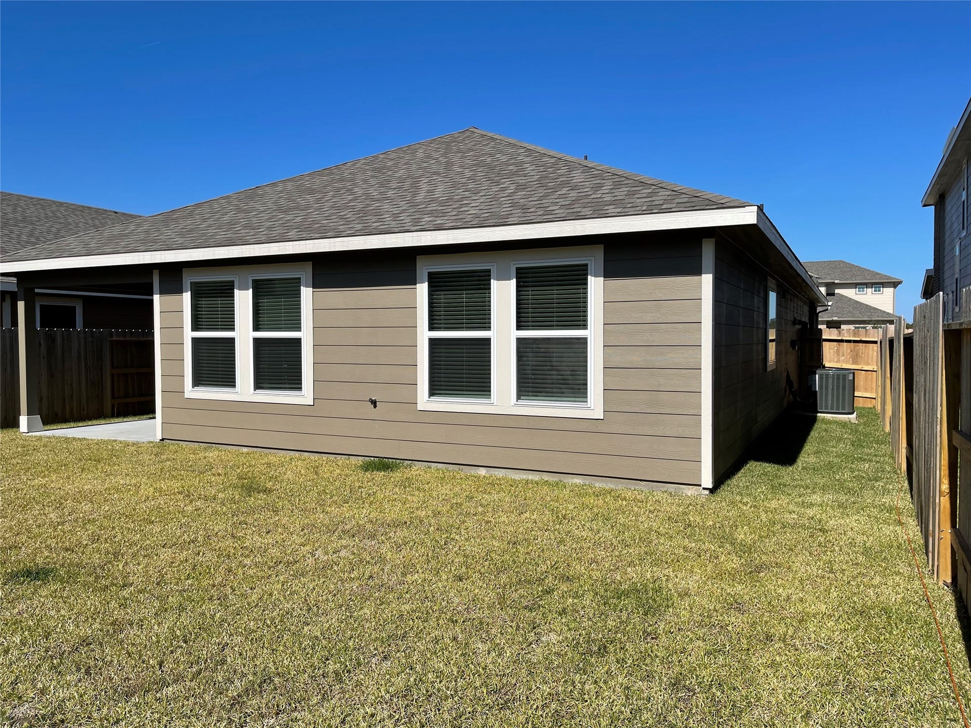 902 Barstow Drive, Rosharon, TX 77583 902 Barstow Drive, Rosharon, TX 77583