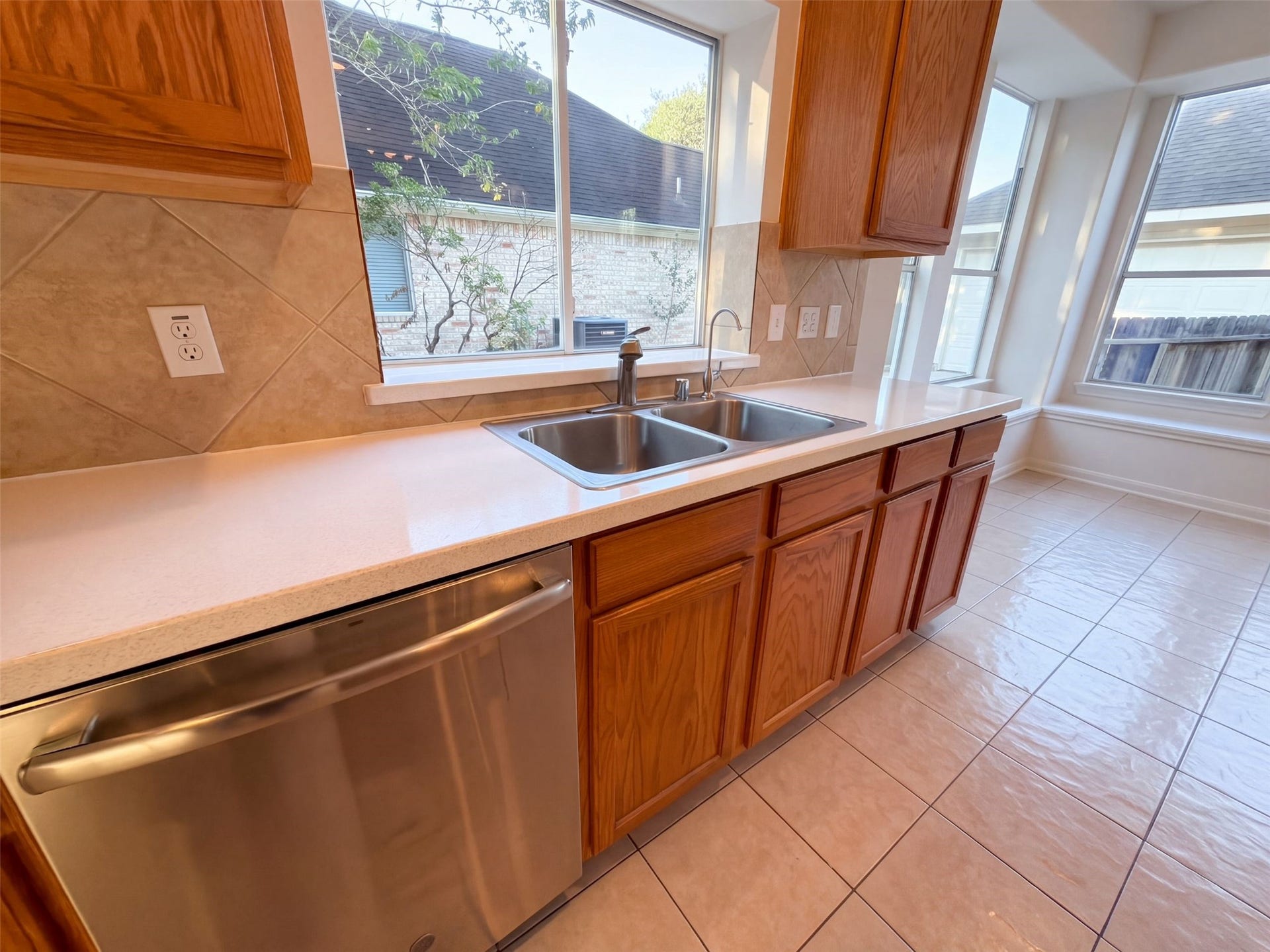 9019 Sunny Ridge Drive, Houston, TX 77095 9019 Sunny Ridge Drive, Houston, TX 77095