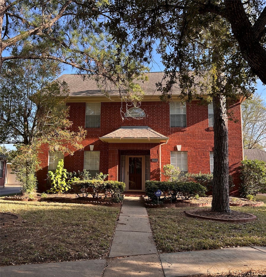 Property photo for 4506 Colony Hills Drive, Sugar Land, TX