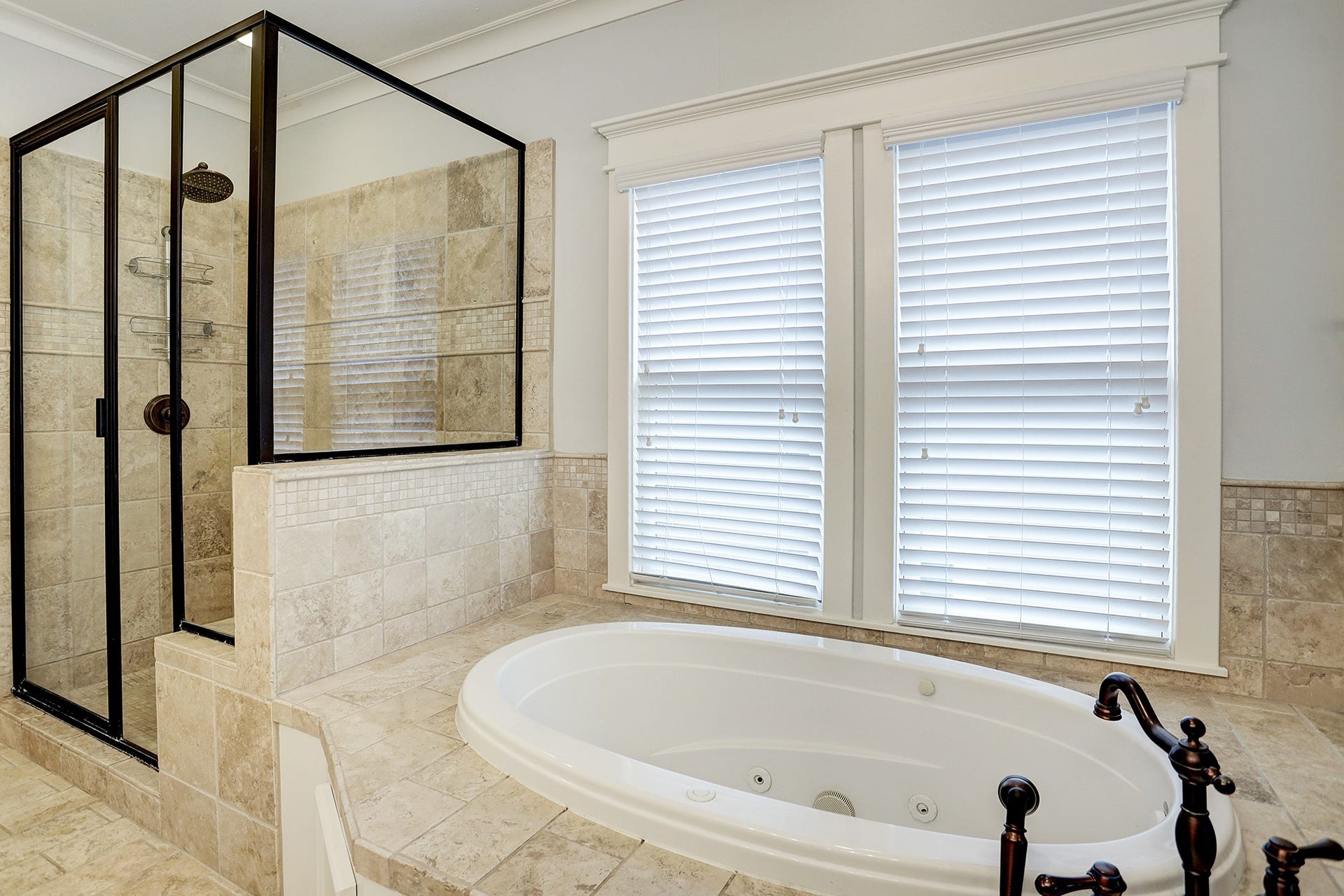 628 W 17th Street, Houston, TX 77008 628 W 17th Street, Houston, TX 77008