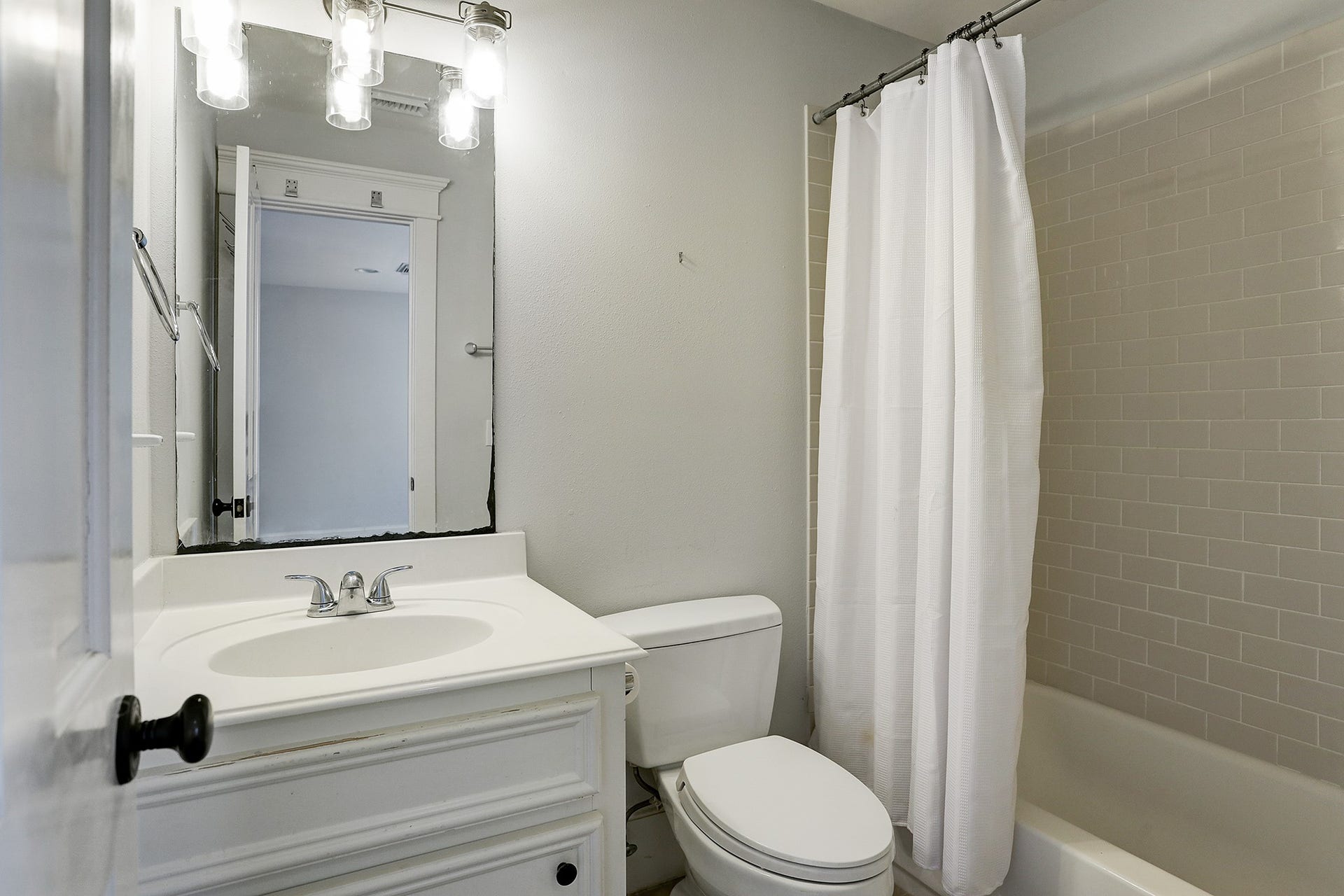 628 W 17th Street, Houston, TX 77008 628 W 17th Street, Houston, TX 77008
