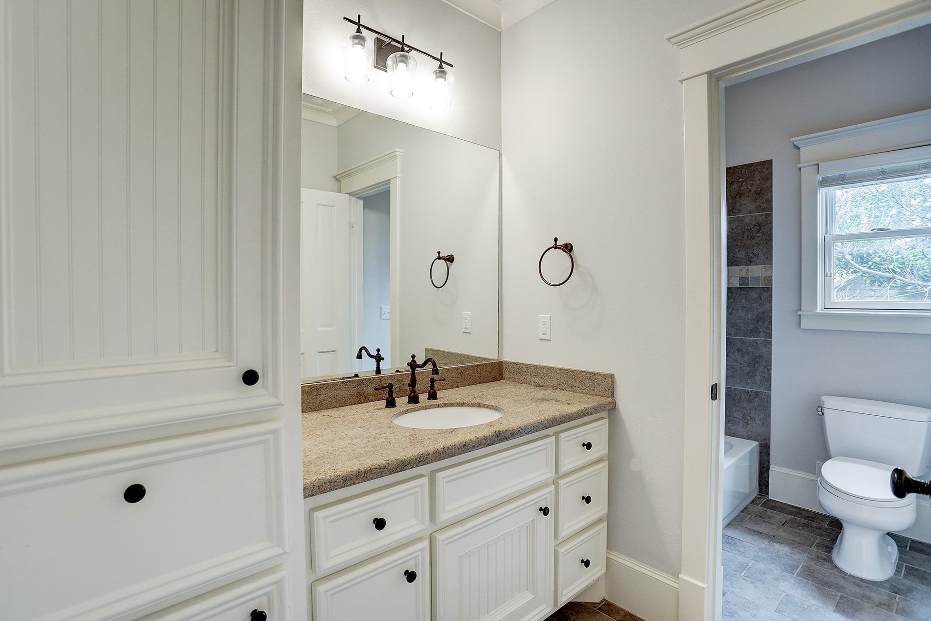 628 W 17th Street, Houston, TX 77008 628 W 17th Street, Houston, TX 77008