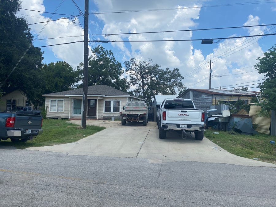 Property photo for 91 Burbank Street, Houston, TX