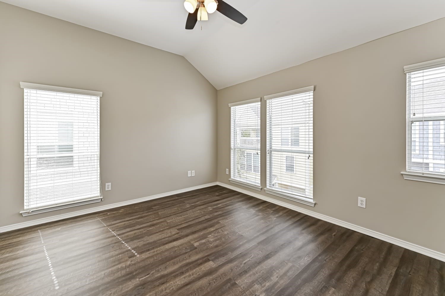 1403 W 26th Street, Houston, TX 77008 1403 W 26th Street, Houston, TX 77008