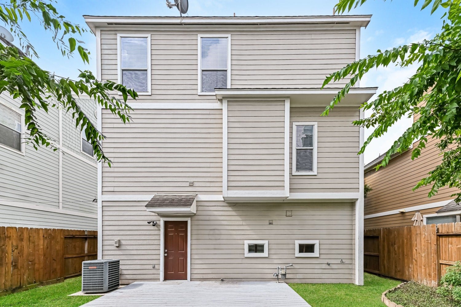 1403 W 26th Street, Houston, TX 77008 1403 W 26th Street, Houston, TX 77008