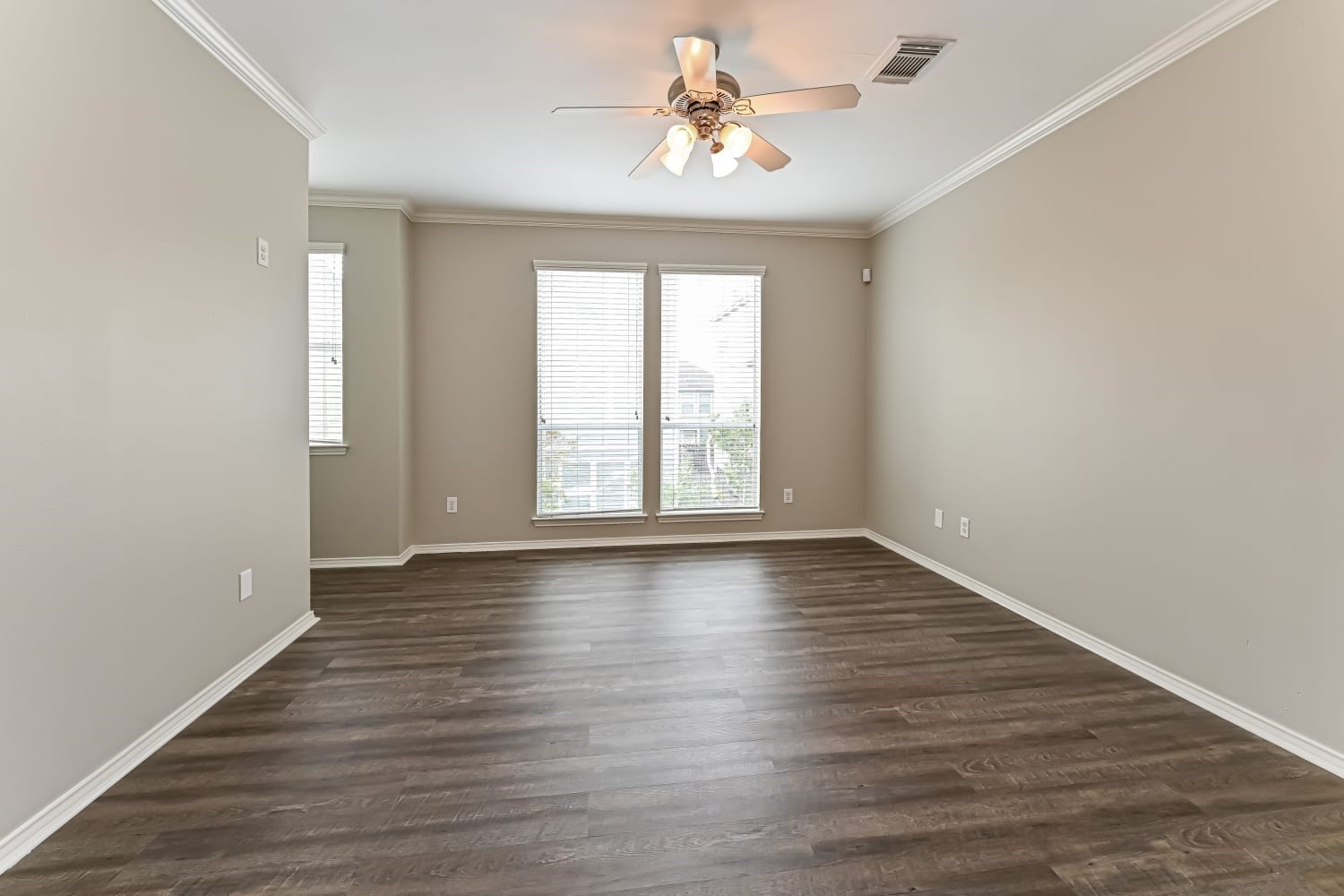 1403 W 26th Street, Houston, TX 77008 1403 W 26th Street, Houston, TX 77008