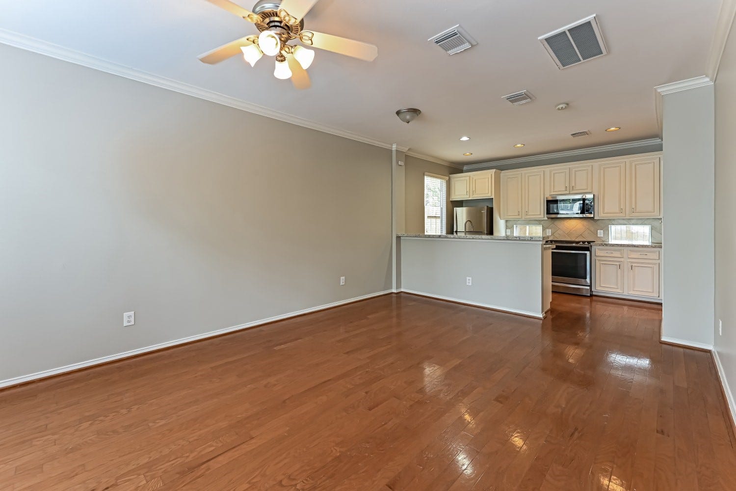 1403 W 26th Street, Houston, TX 77008 1403 W 26th Street, Houston, TX 77008