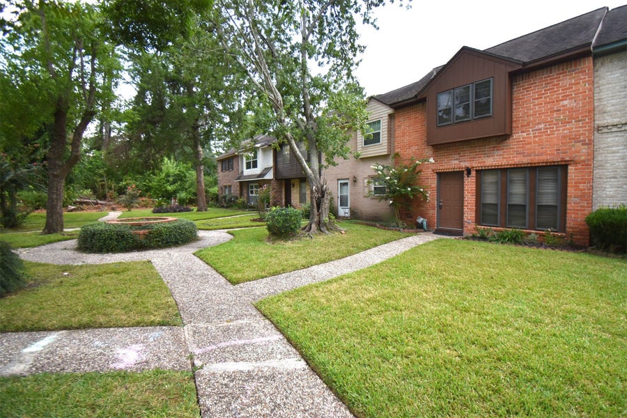 Property photo for 429 Sunset Drive, Dickinson, TX