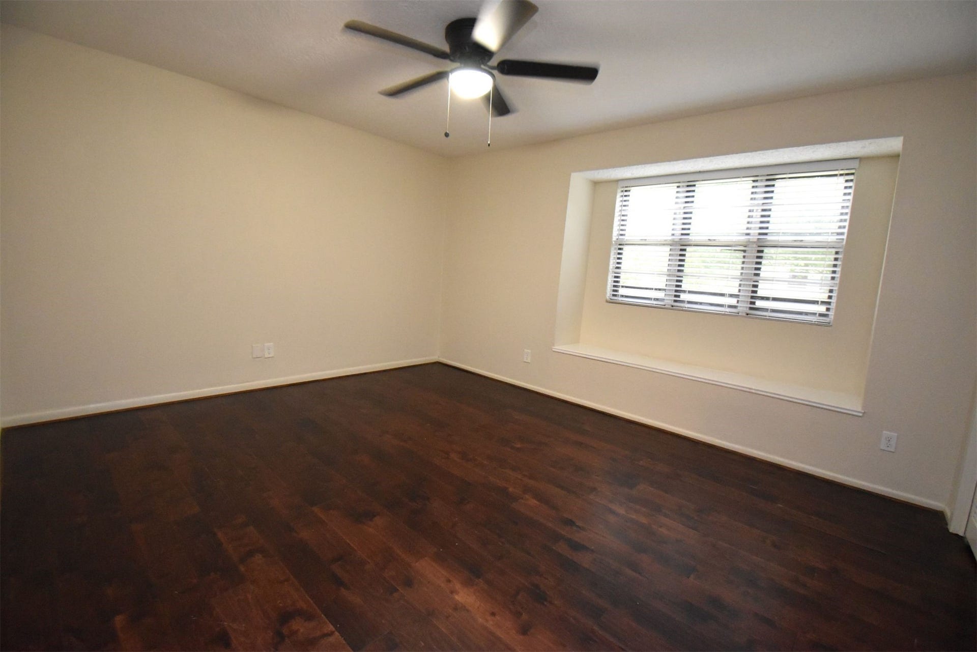 429 Sunset Drive, Dickinson, TX 77539 429 Sunset Drive, Dickinson, TX 77539