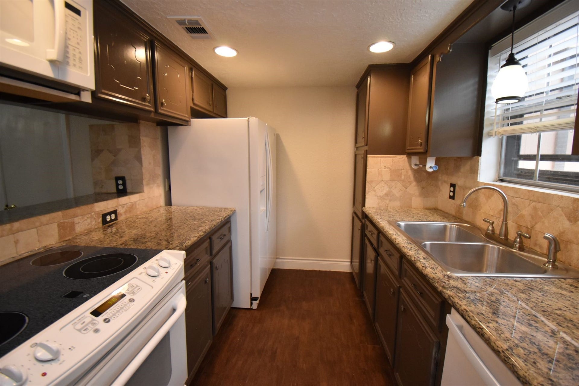 429 Sunset Drive, Dickinson, TX 77539 429 Sunset Drive, Dickinson, TX 77539