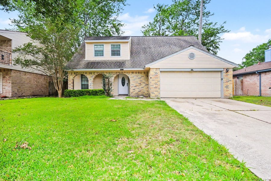 Property photo for 18511 Sweetmeadow Drive, Spring, TX