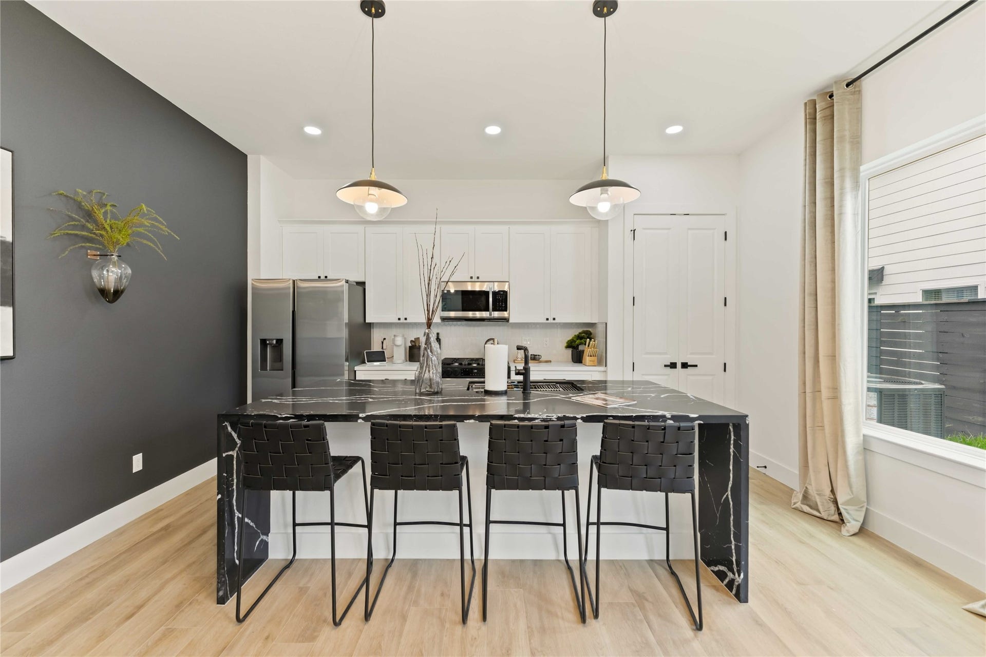 6539 Sealey Street, Houston, TX 77091