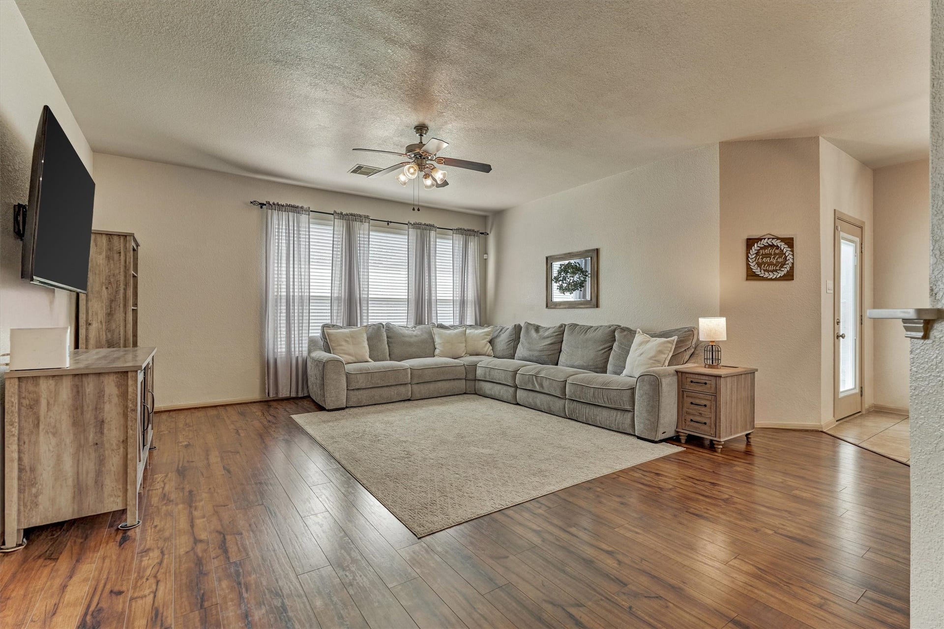 8707 Auburn Mane Drive, Tomball, TX 77375 8707 Auburn Mane Drive, Tomball, TX 77375
