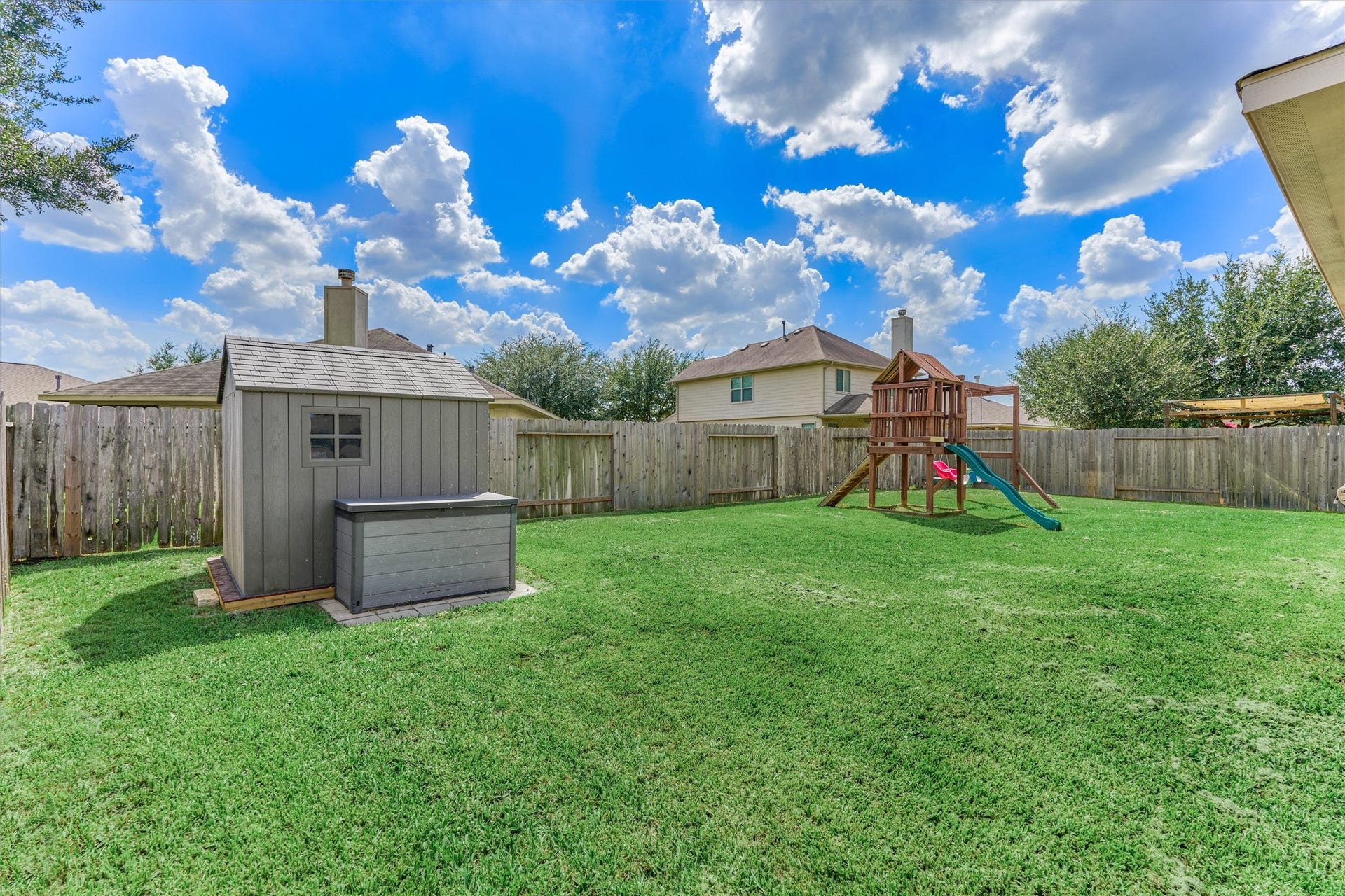8707 Auburn Mane Drive, Tomball, TX 77375 8707 Auburn Mane Drive, Tomball, TX 77375