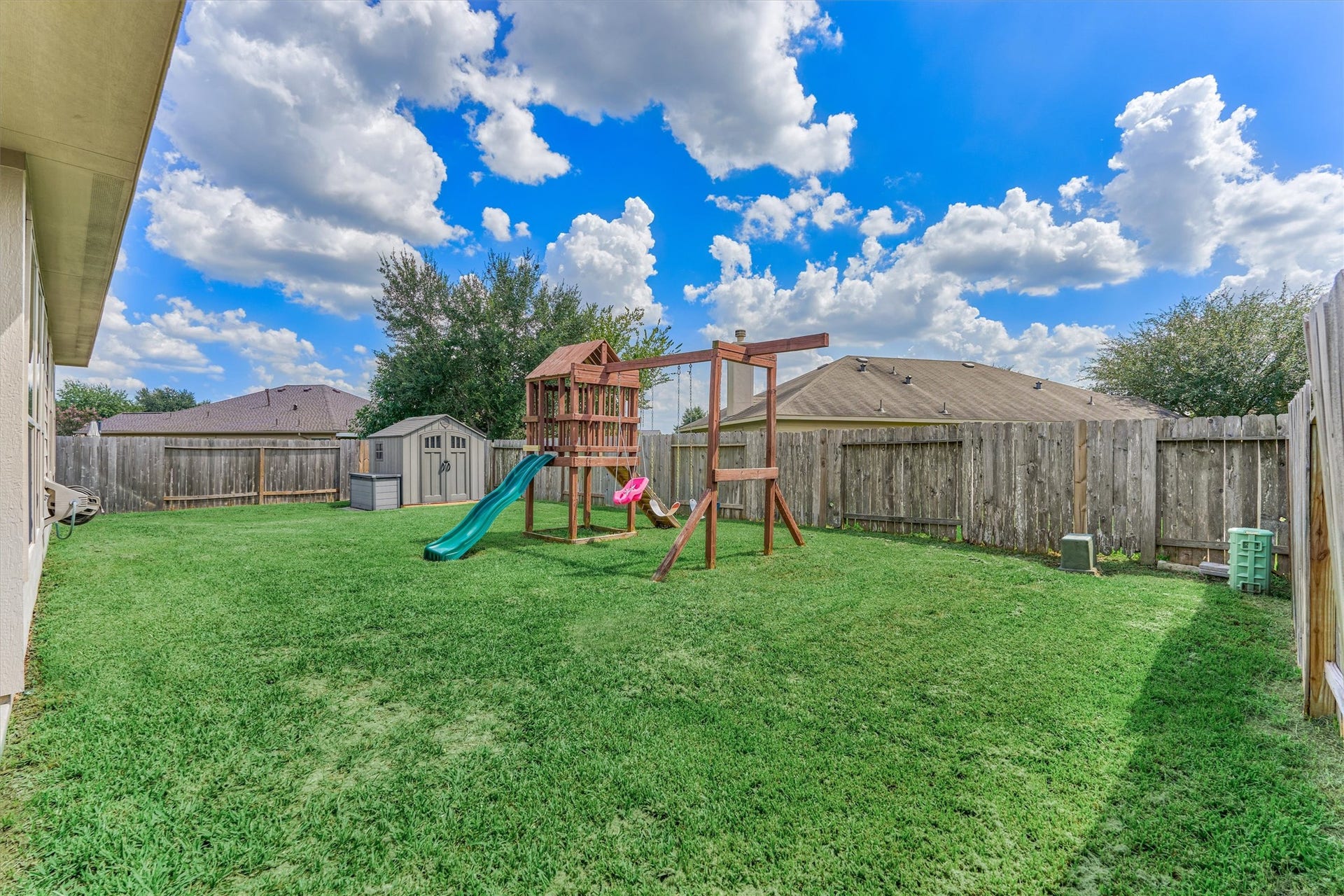 8707 Auburn Mane Drive, Tomball, TX 77375 8707 Auburn Mane Drive, Tomball, TX 77375