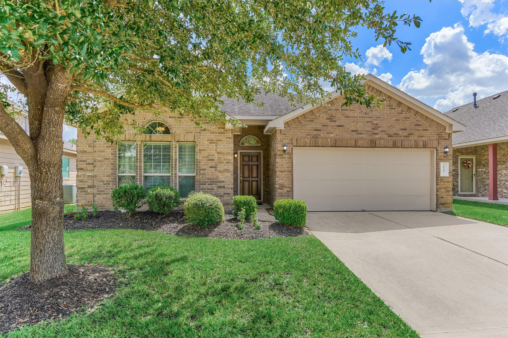 8707 Auburn Mane Drive, Tomball, TX 77375 8707 Auburn Mane Drive, Tomball, TX 77375