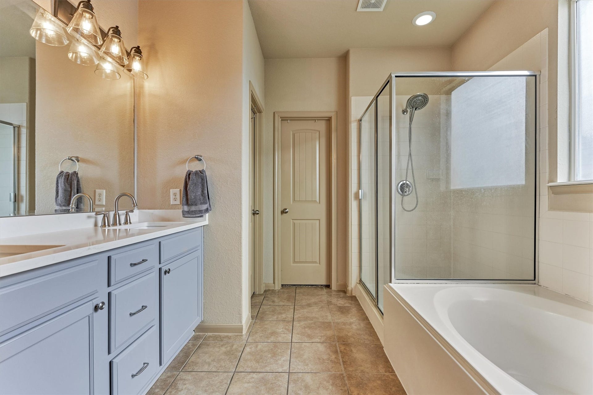 8707 Auburn Mane Drive, Tomball, TX 77375 8707 Auburn Mane Drive, Tomball, TX 77375