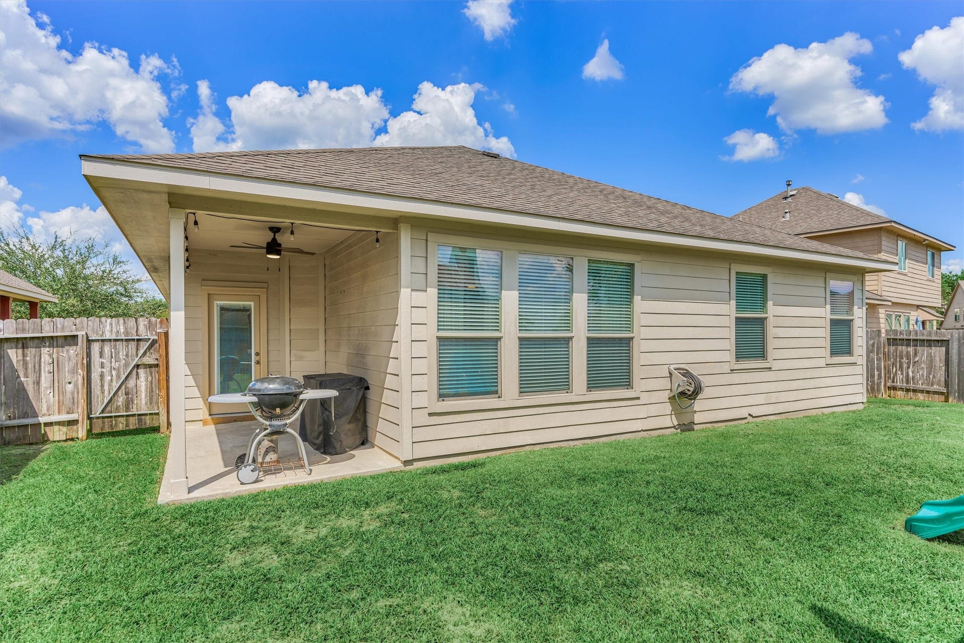 8707 Auburn Mane Drive, Tomball, TX 77375 8707 Auburn Mane Drive, Tomball, TX 77375